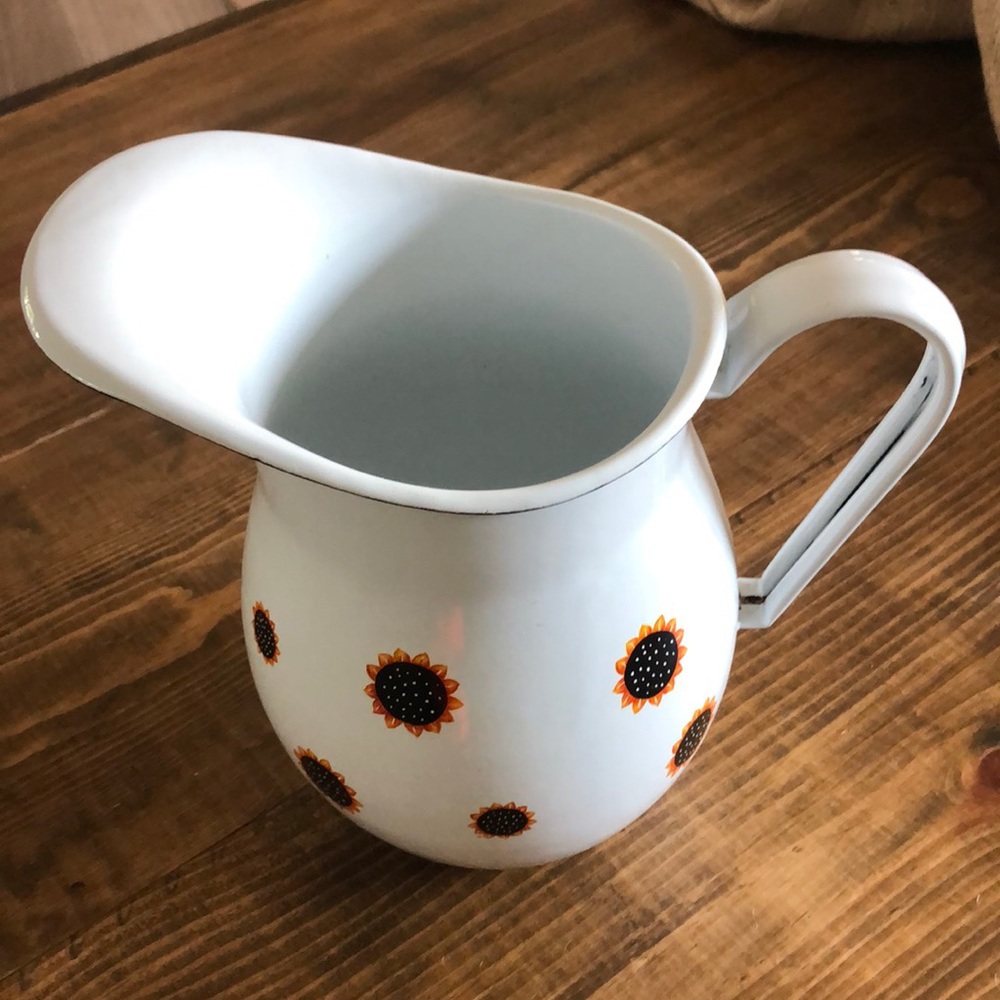 Farmhouse decor Metal water pitcher withSunflowers